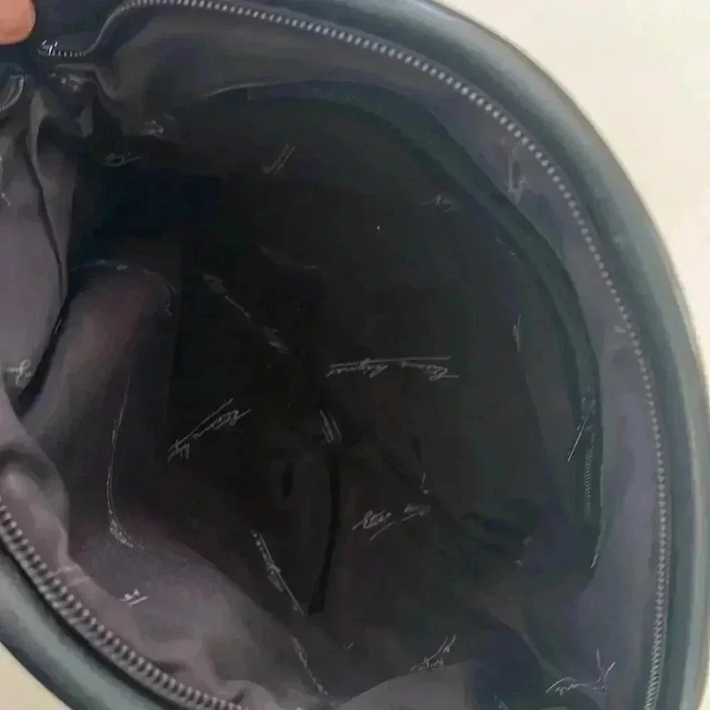 ATIENNE AIGNER Vintage Leather Black Hand Bag Shoulder Bag​